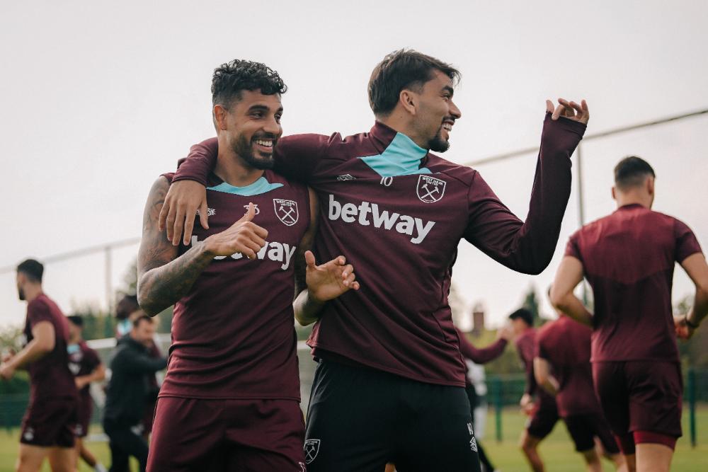 Lucas Paquetá and Emerson in training