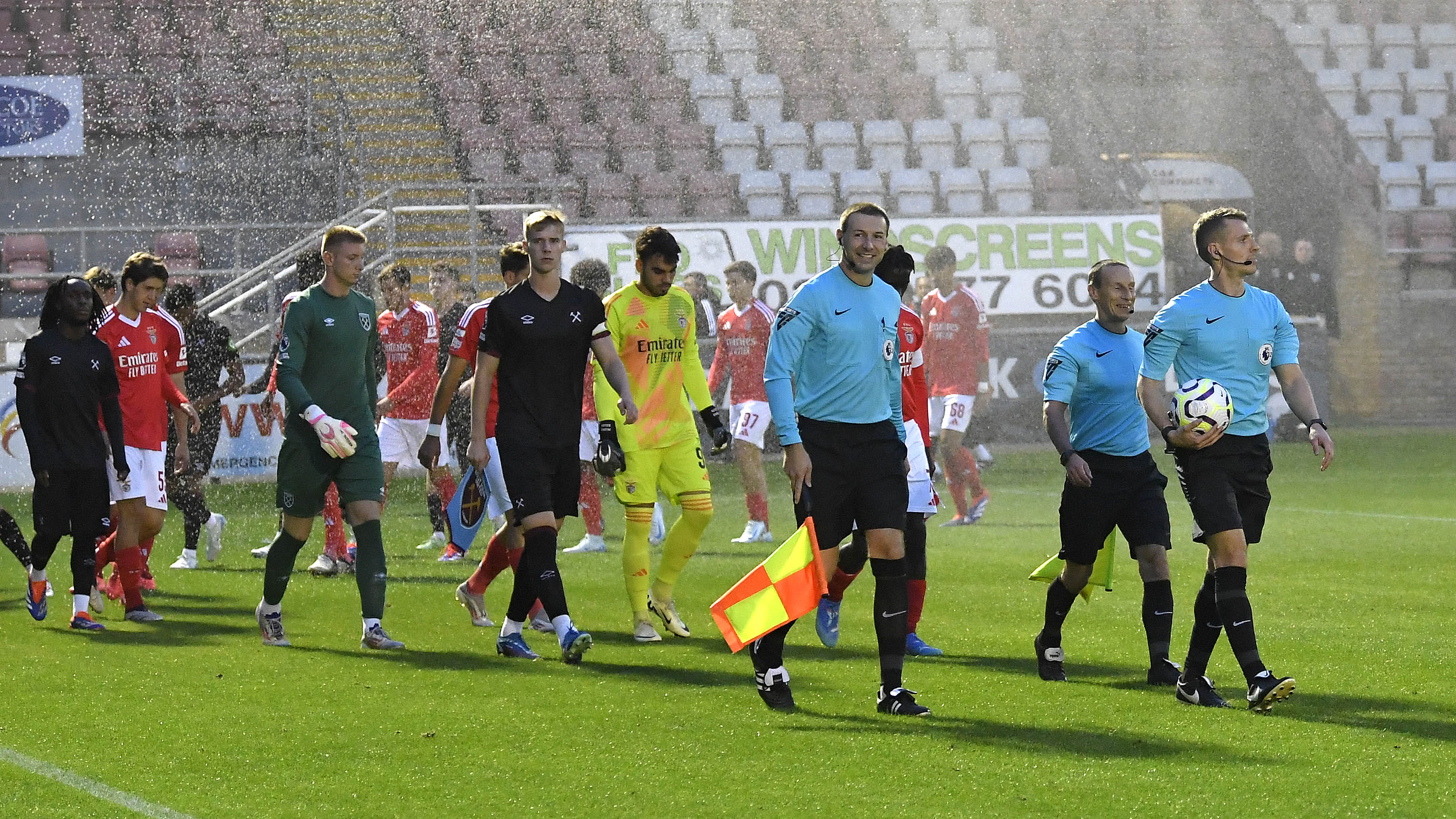 West Ham United U21s v SL Benfica B