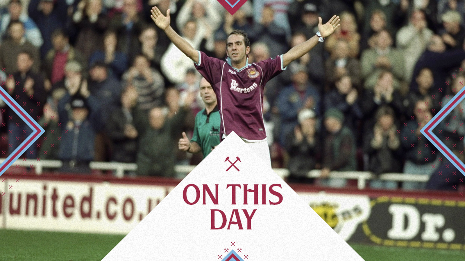 Paolo Di Canio celebrates against Arsenal