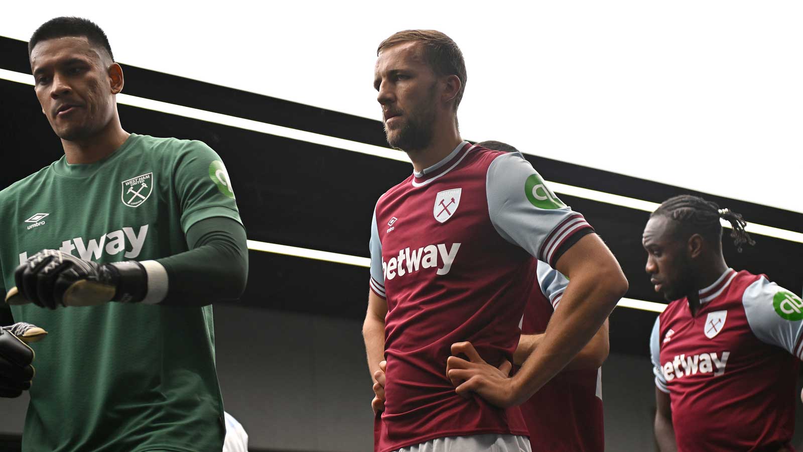 Tomáš Souček lines up in the tunnel at Tottenham