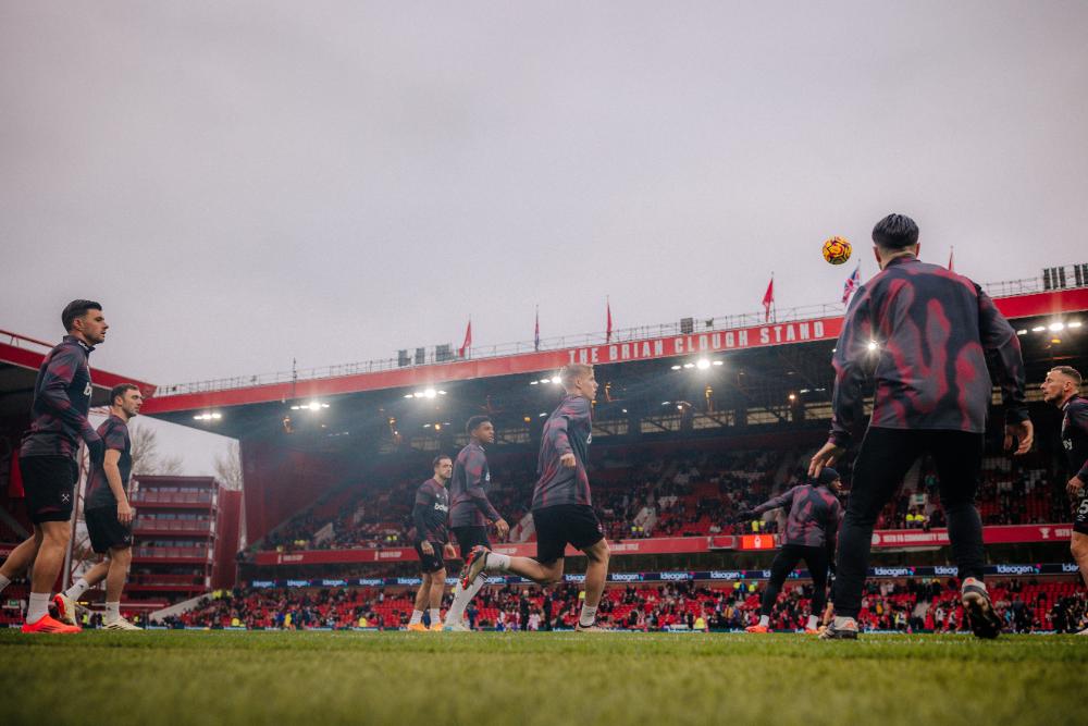 West Ham warm up at Nottingham Forest