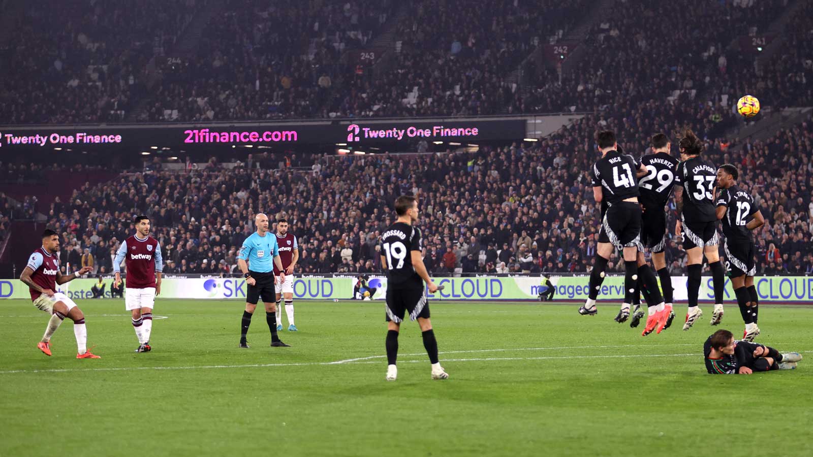 Emerson scores a free-kick against Arsenal