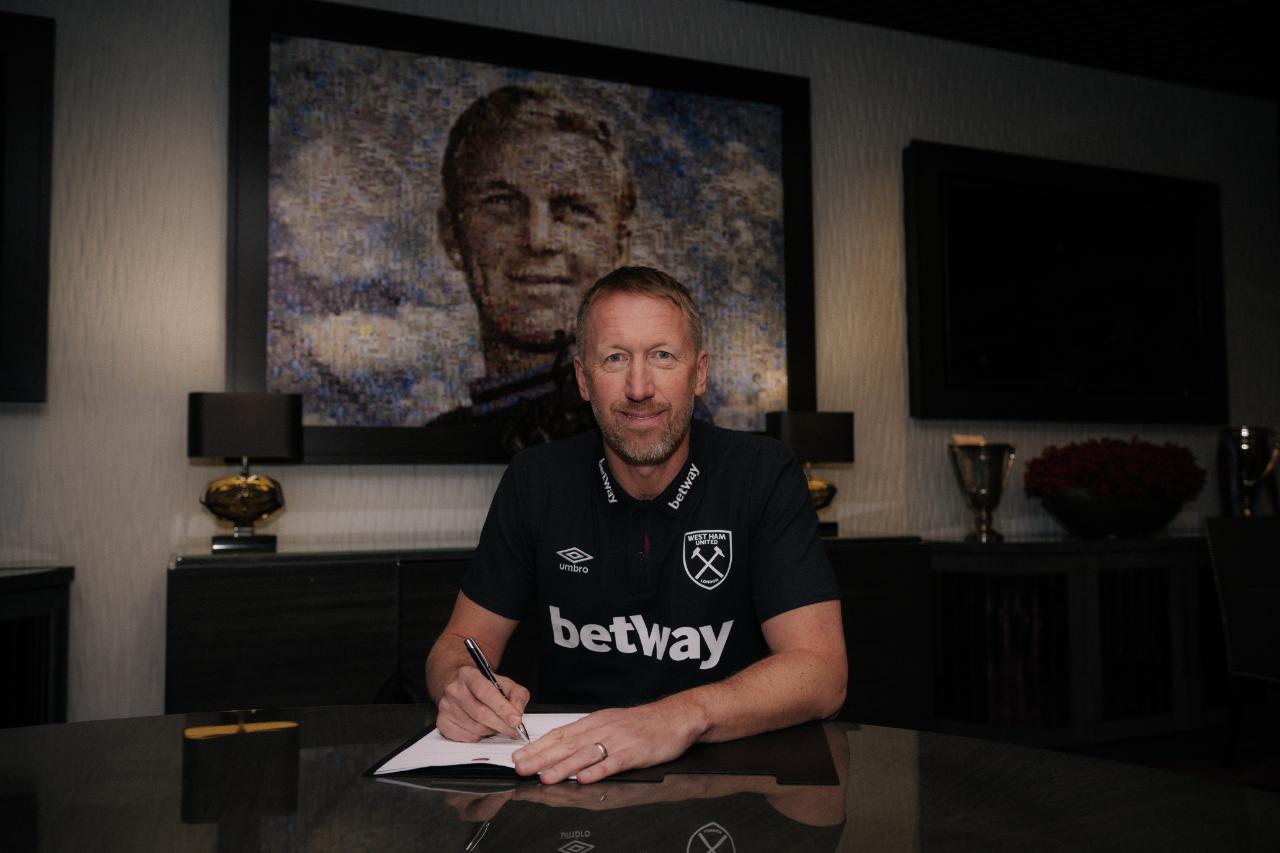 Graham Potter signing at London Stadium