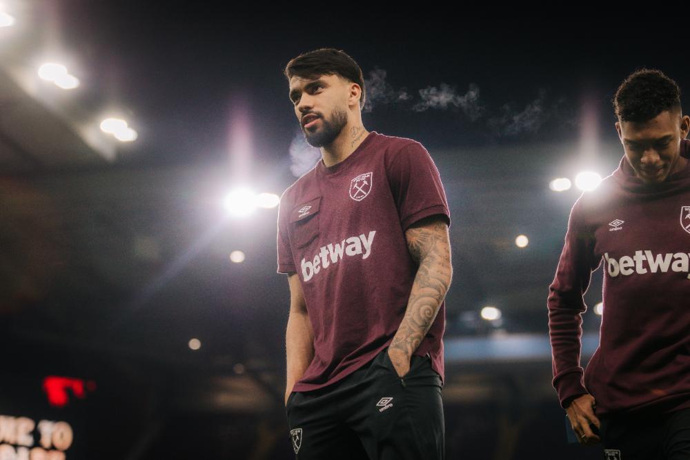 Lucas Paquetá arrives at Villa Park