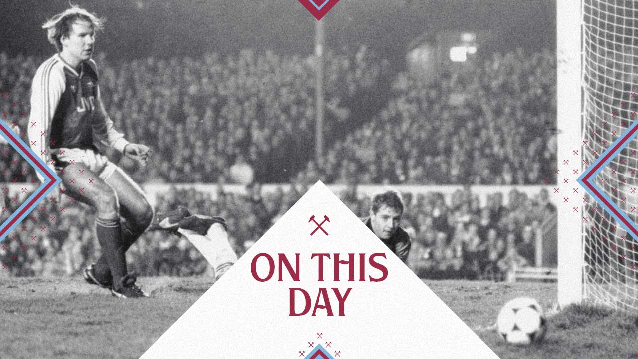 West Ham defeat Arsenal in 1989