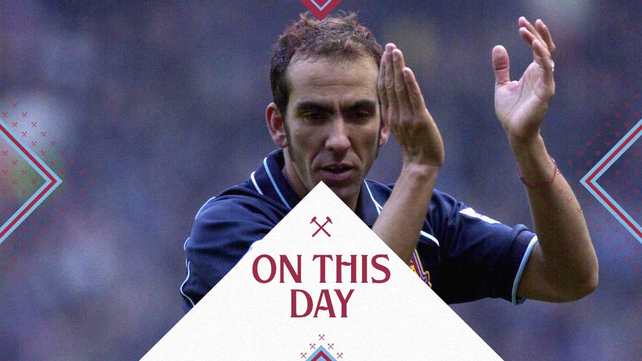 Paolo Di Canio applauds the West Ham United fans at Manchester United