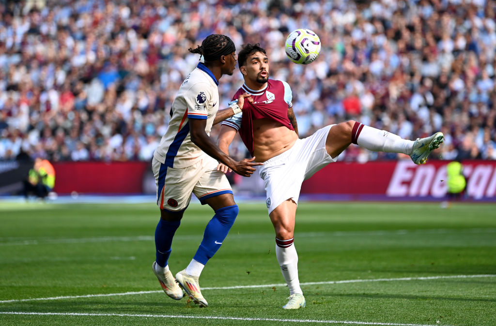 Lucas Paquetá in action against Chelsea