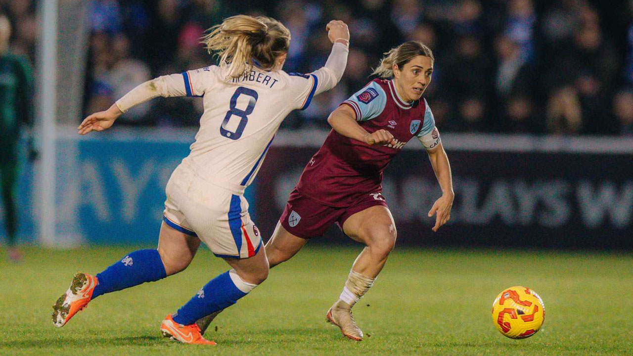 Katrina Gorry in action against Chelsea in the WSL in January 2025