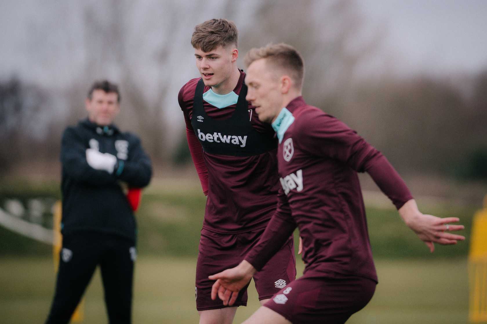 Training Gallery | Ferguson and Ward-Prowse get down to work