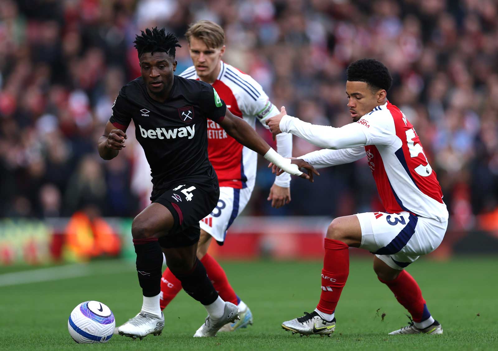 Mohammed Kudus in action at Arsenal