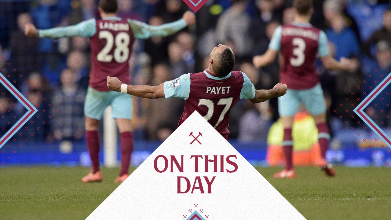 West Ham players celebrate their dramatic win at Everton in March 2016