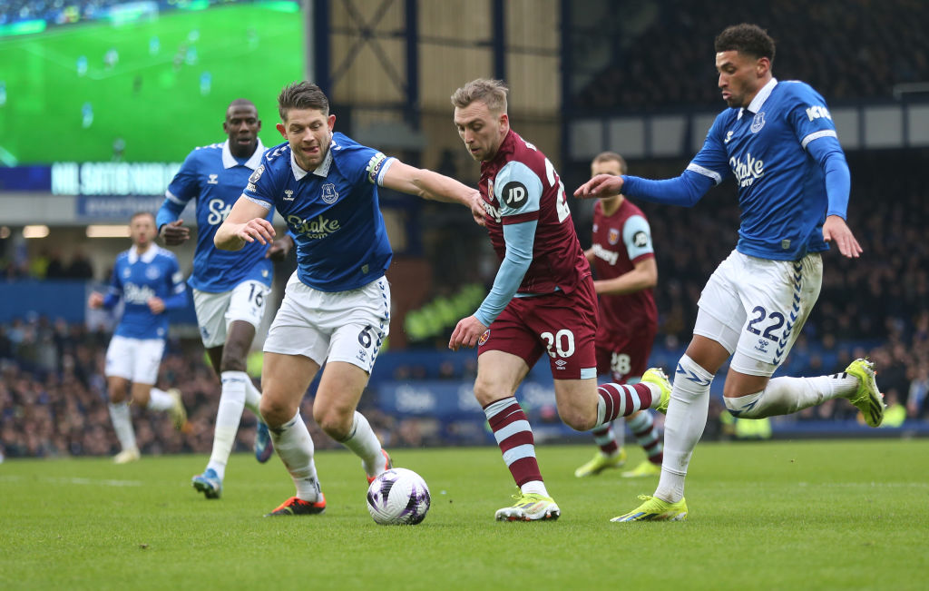 Jarrod Bowen in action at Goodison Park