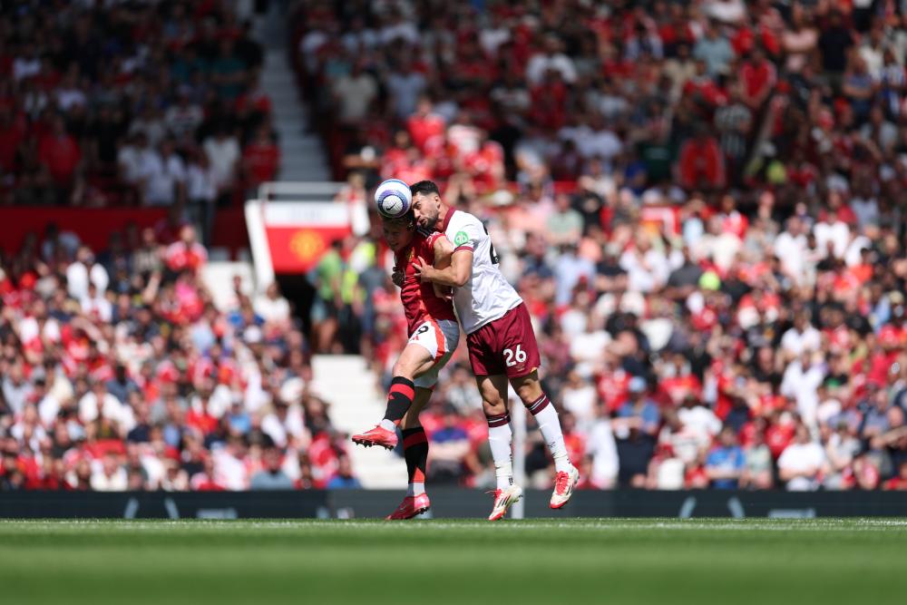 Action from the Hammers' game at Manchester United