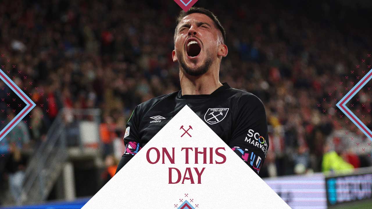 Pablo Fornals celebrates his goal at AZ Alkmaar