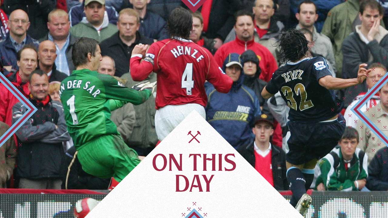 Carlos Tevez scores at Manchester United in May 2007