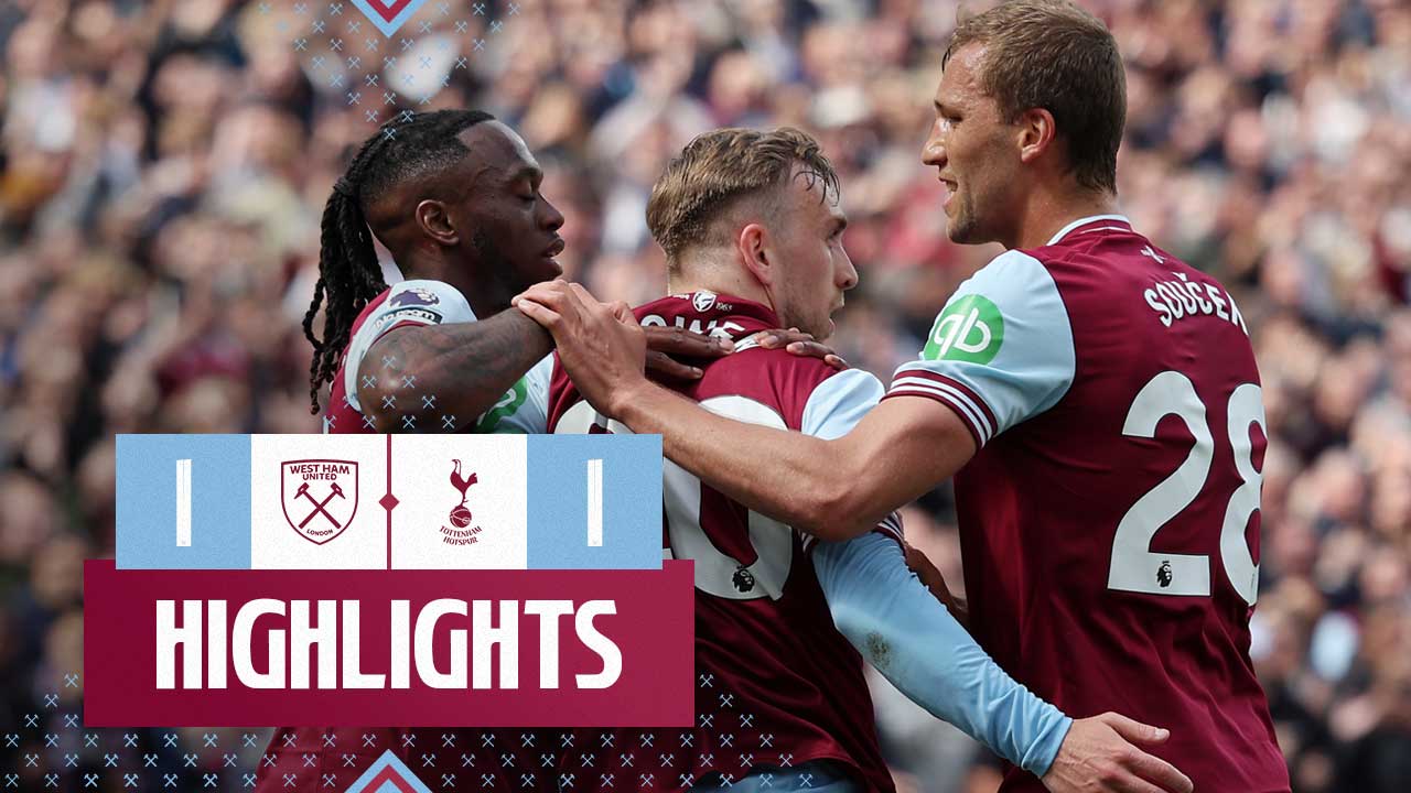 The Hammers celebrate Jarrod Bowen's goal against Tottenham