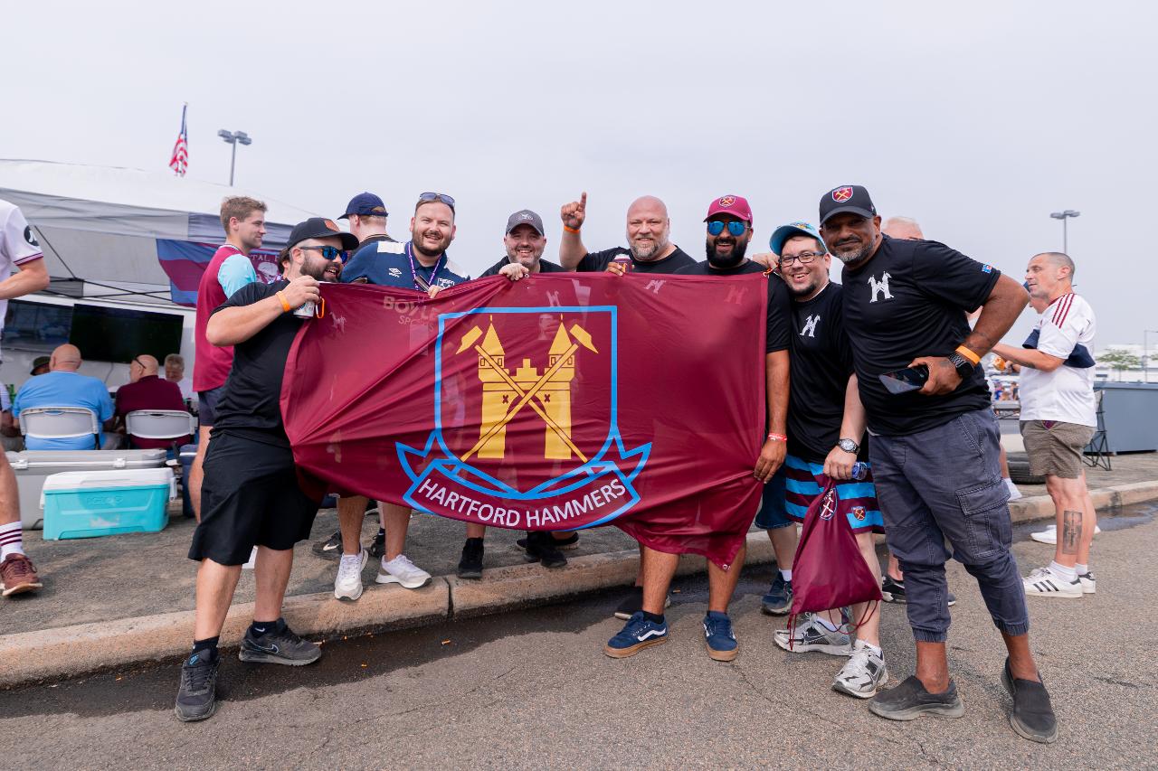 Fans flock to NYC Hammers Tailgate ahead of Manchester United clash