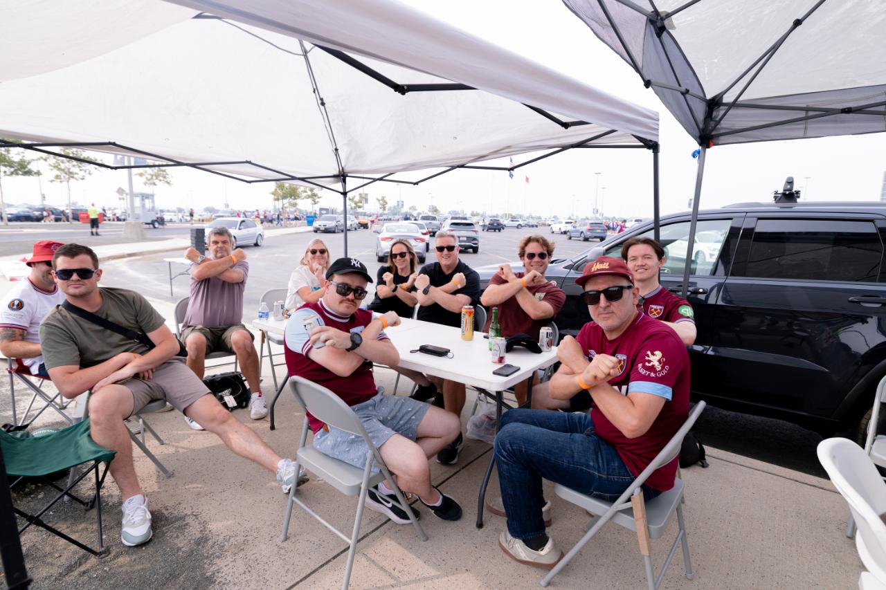  Fans flock to NYC Hammers Tailgate ahead of Manchester United clash