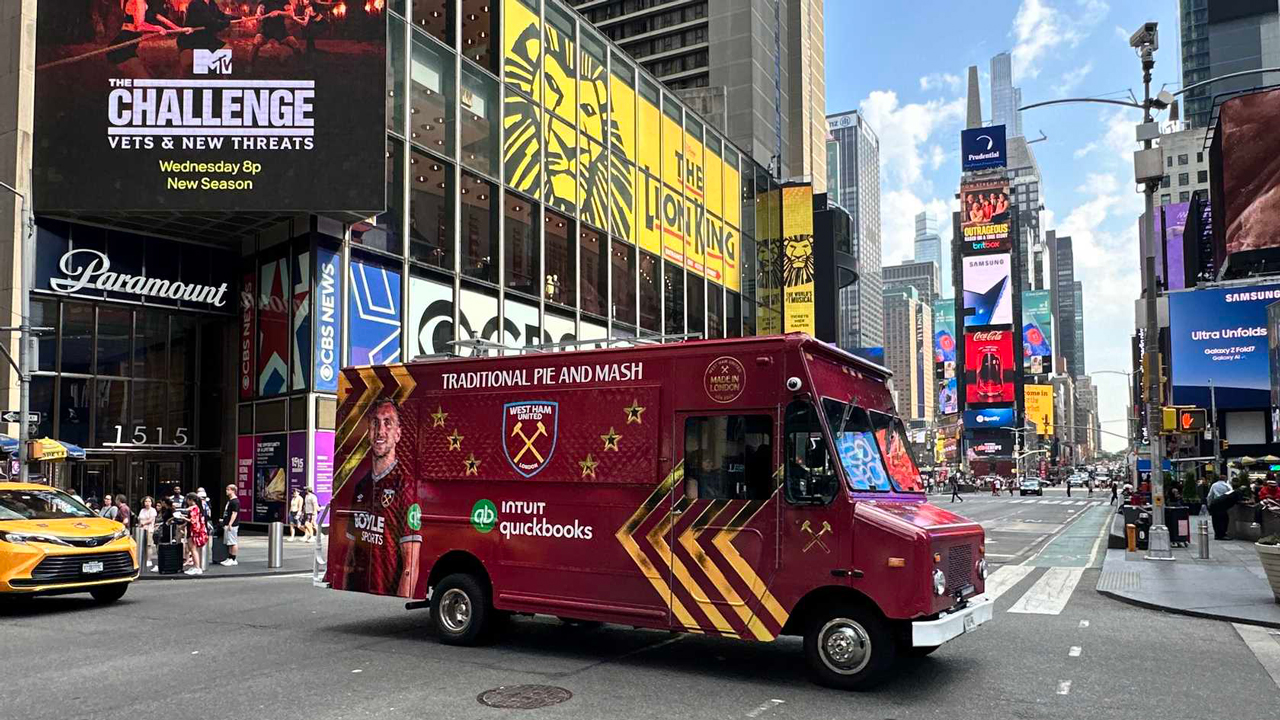 Pie & Mash truck in Times Square