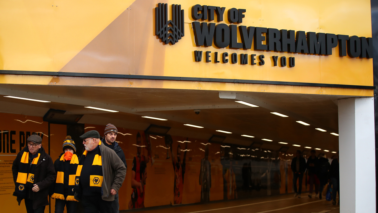 Fans going to Molineux