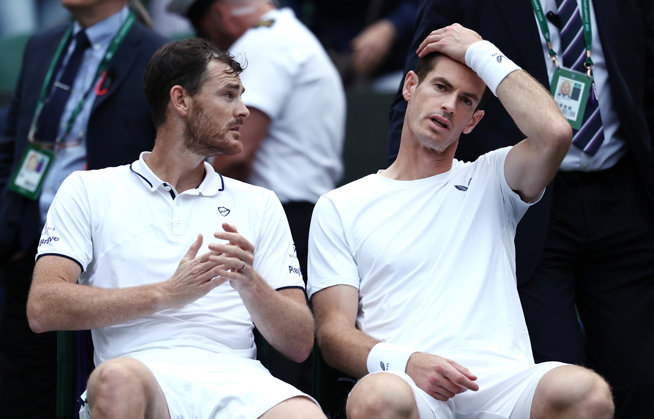The Murray brothers are both big football fans