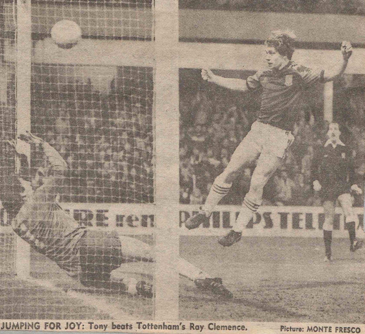 Tony Cottee scores on debut