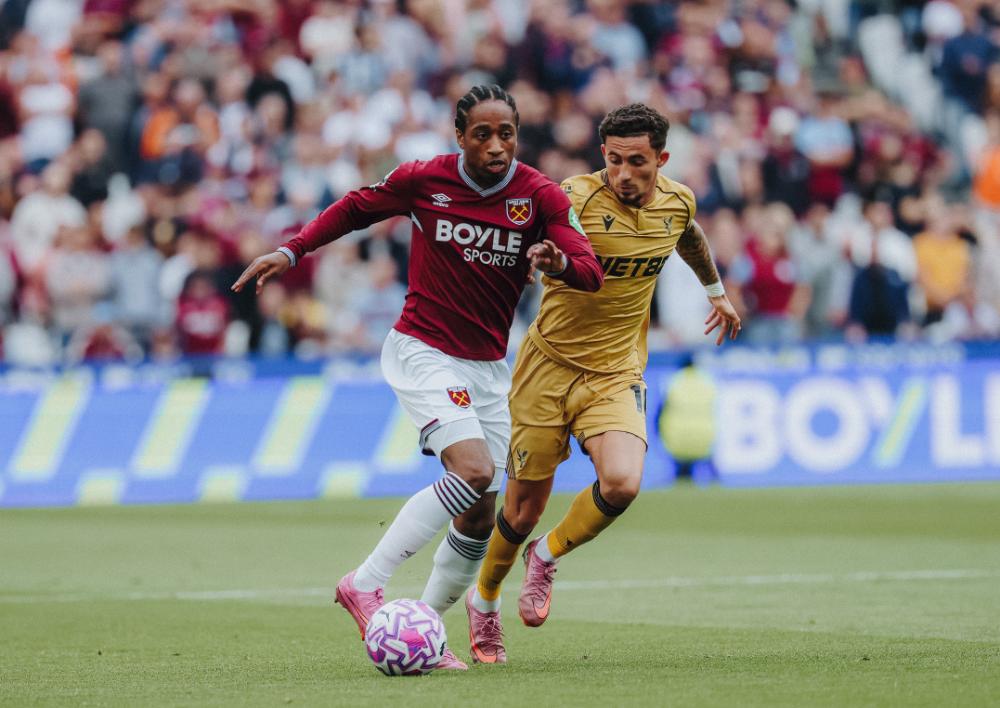 Kyle Walker-Peters in action against Crystal Palace