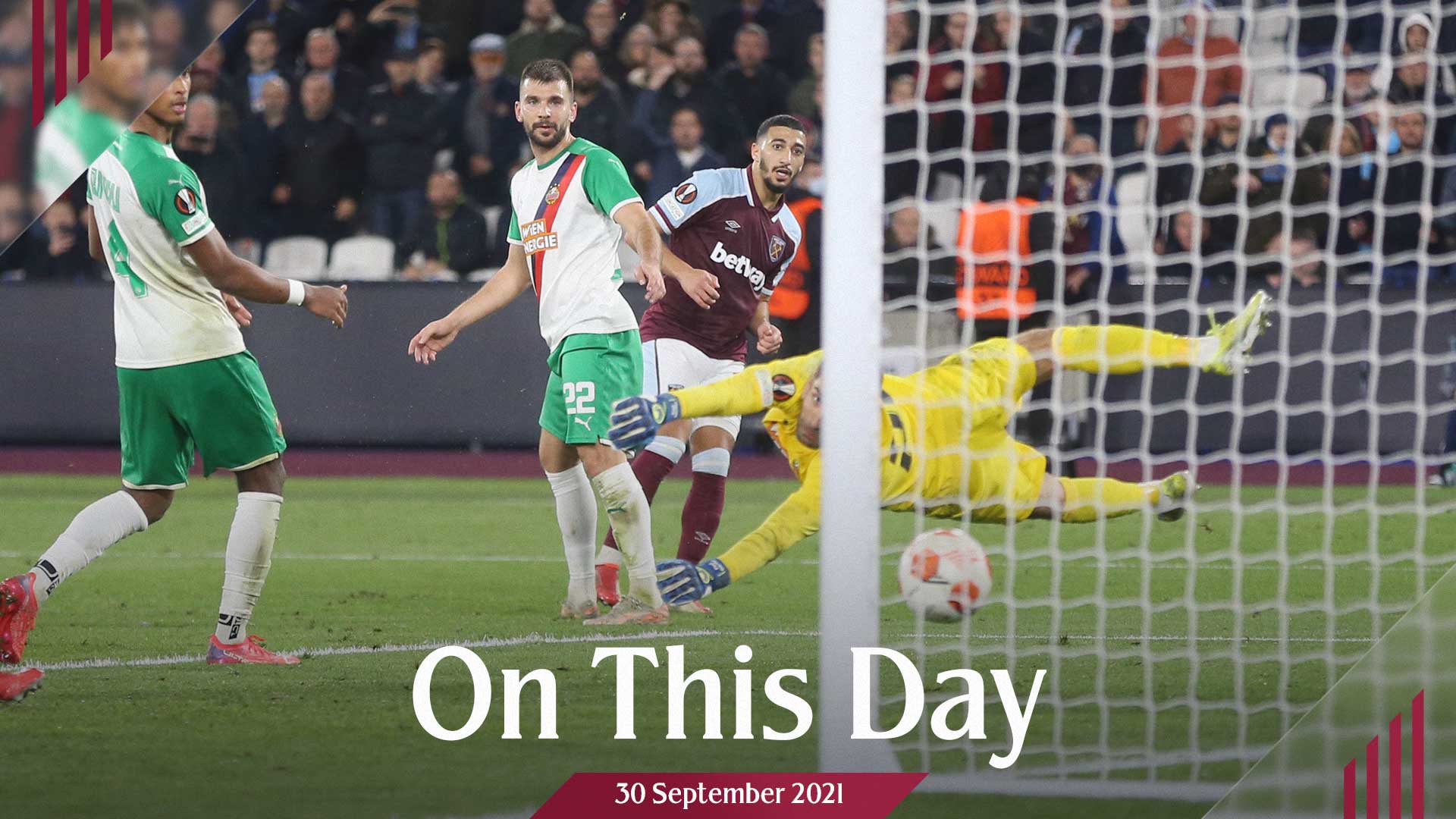Saǐd Benrahma scores against Rapid Vienna in 2021