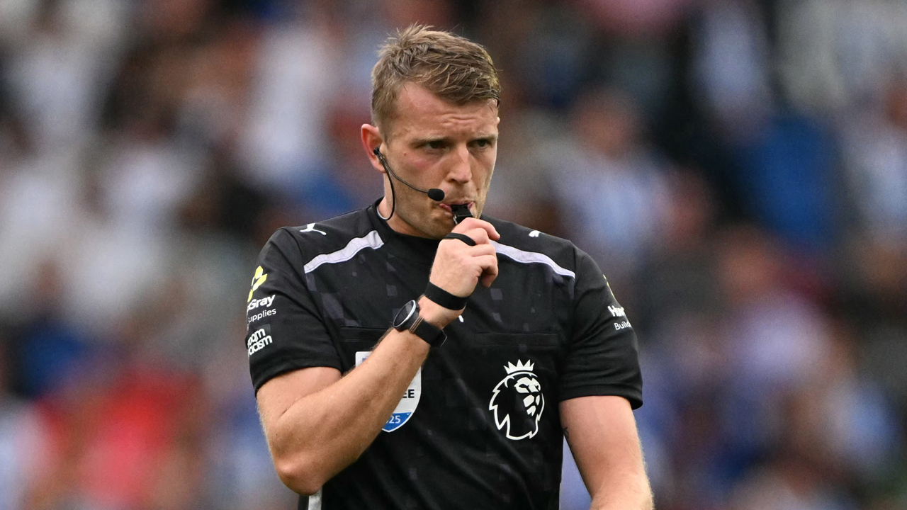 Referee Sam Barrott