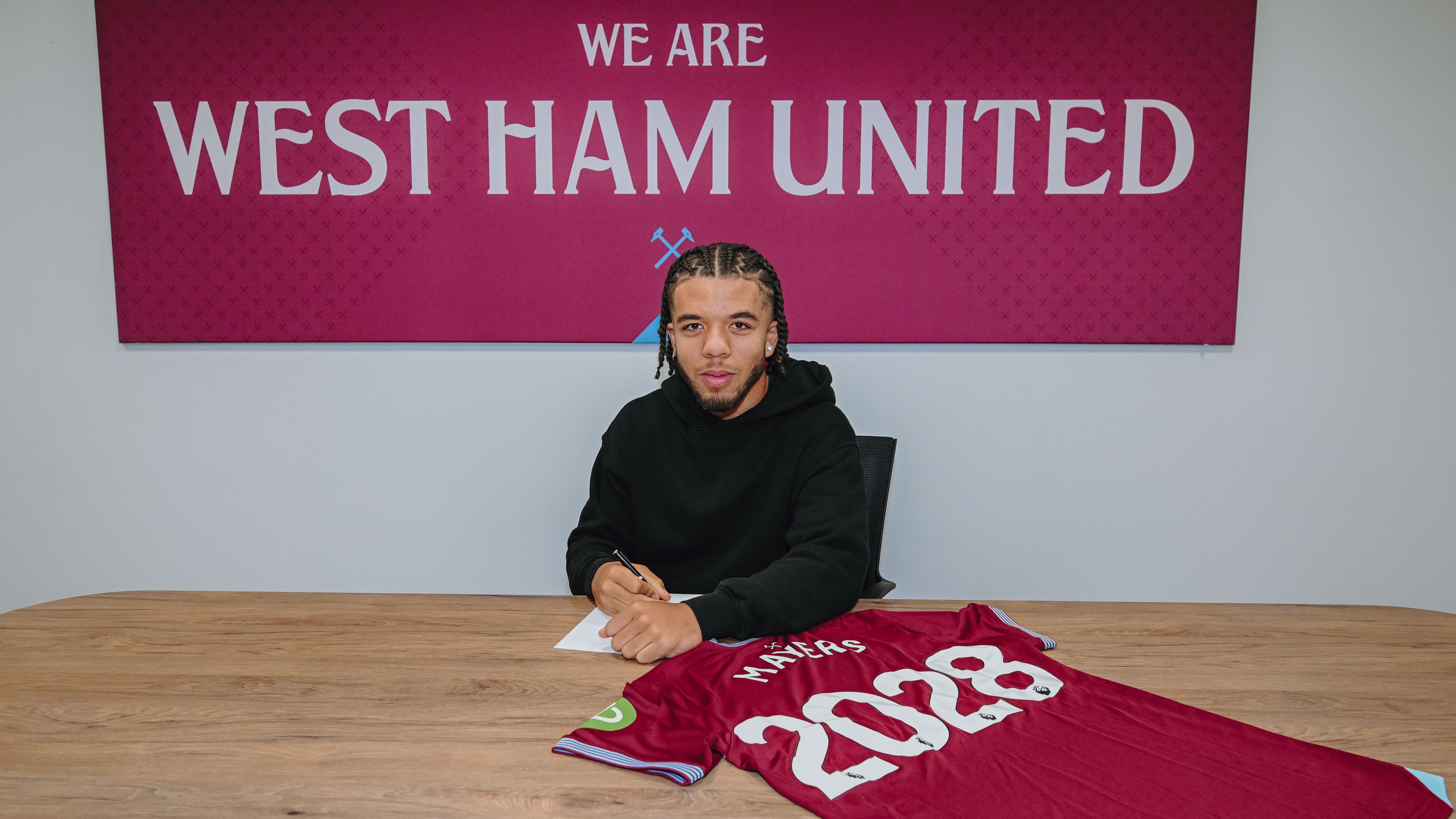 Ezra Mayers signs new contract