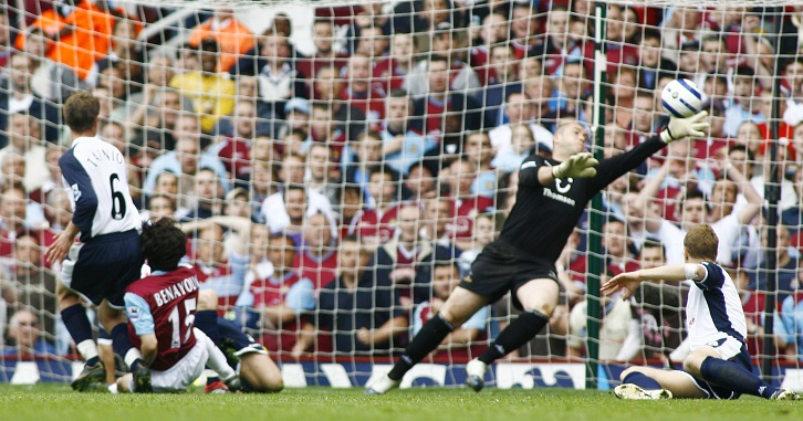 Yossi Benayoun scores West Ham United's dramatic late winner