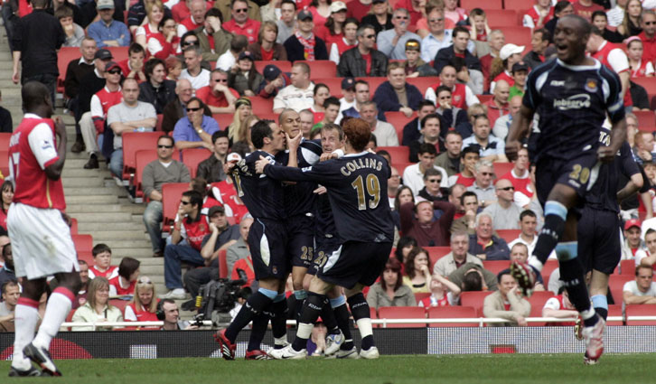 West Ham celebrate at the Emirates in 2007