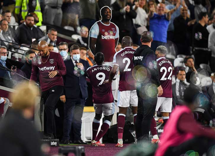 Michail Antonio celebrates