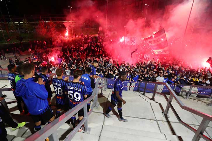 Atalanta celebrate