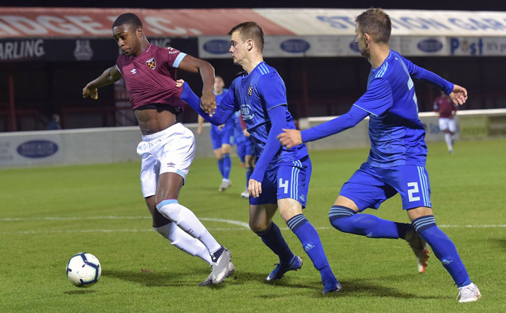 Sean Adarkwa in action against Dinamo Zagreb in the Premier League International Cup