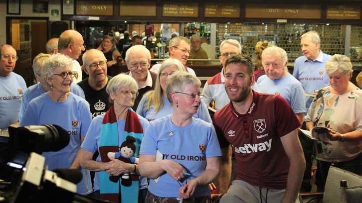 Adrian visits Any Old Irons at East Ham Working Men's Club