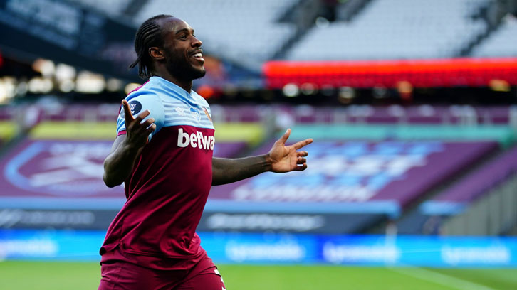 Michail Antonio celebrates