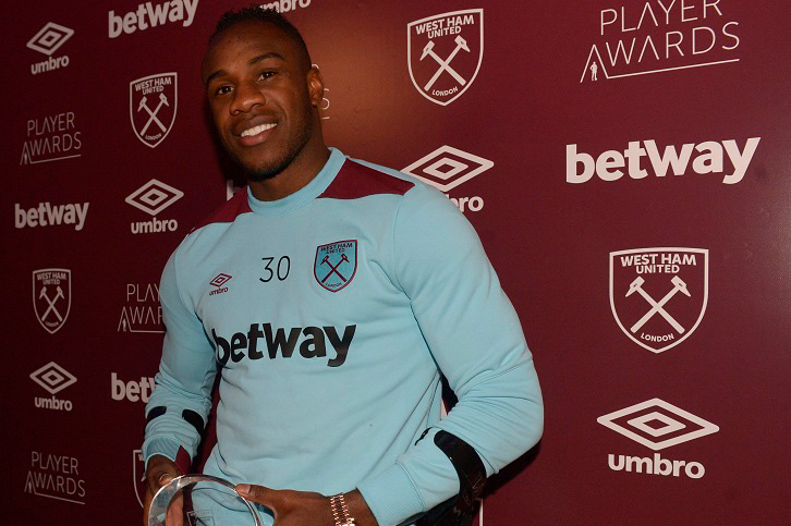 Michail Antonio with the 2017 Hammer of the Year award