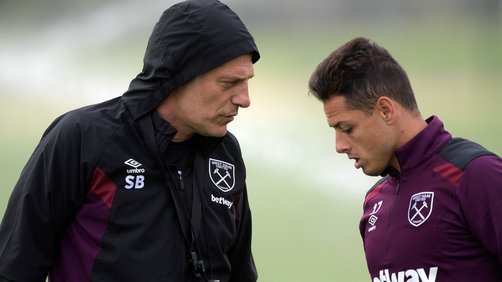 Slaven Bilic y Chicharito