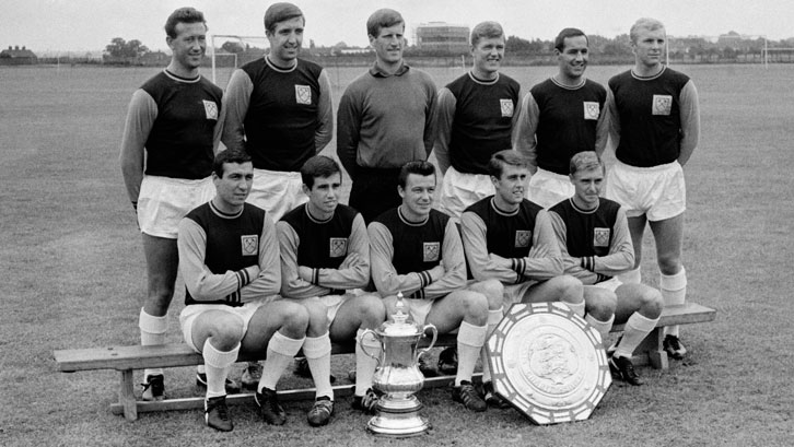Ronnie Boyce (front row, second from left) with his FA Cup-winning teammates in 1964