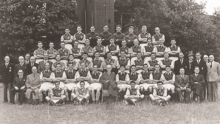 Ken Brown (first row standing, fourth player from left) made his debut on 21 February 1963