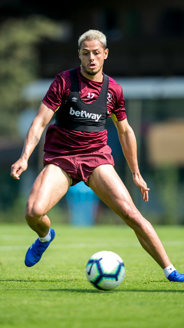 Chicharito in training in Kitzbuhel