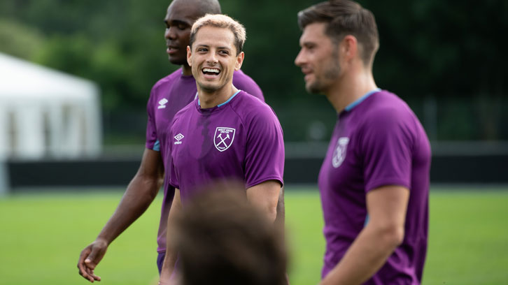 Chicharito smiles in training in Switzerland