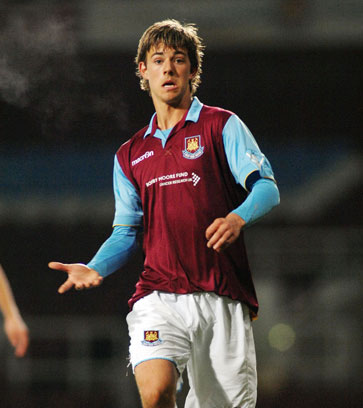 Dylan Tombides