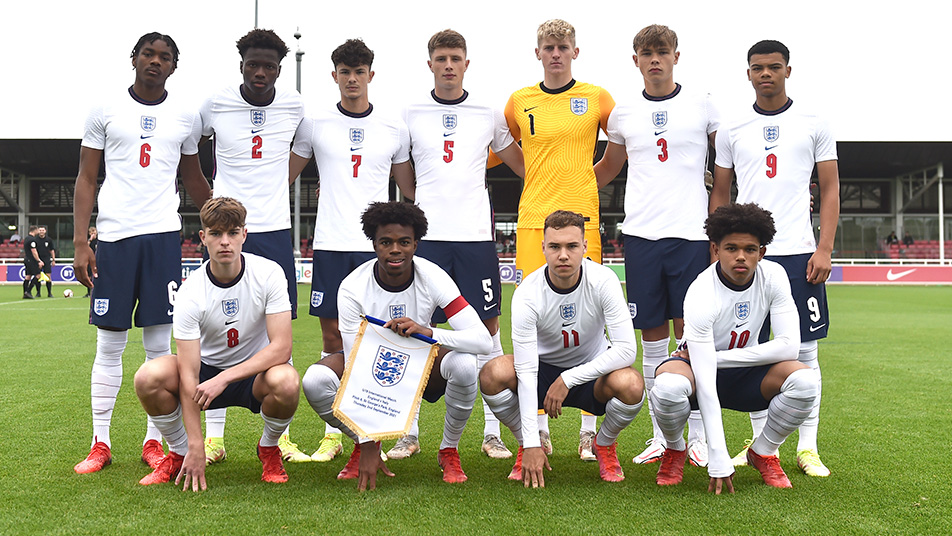 Baptiste (No6) representing England U19s