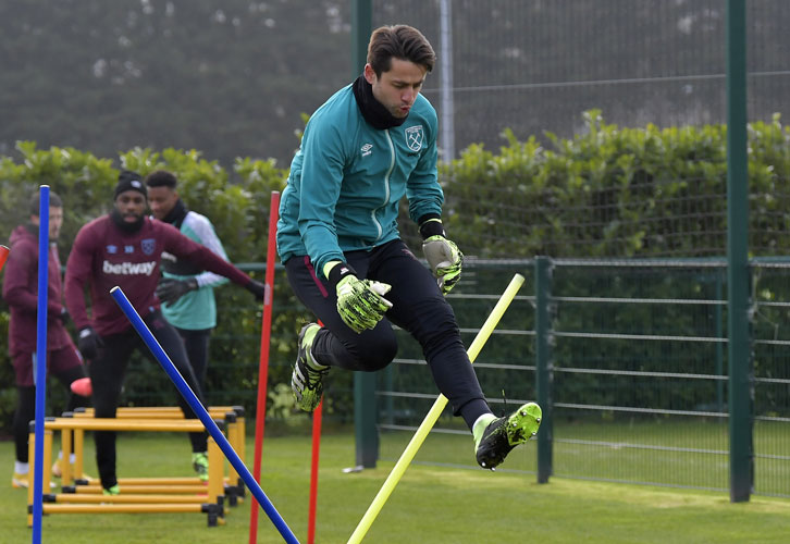 Lukasz Fabianski in training