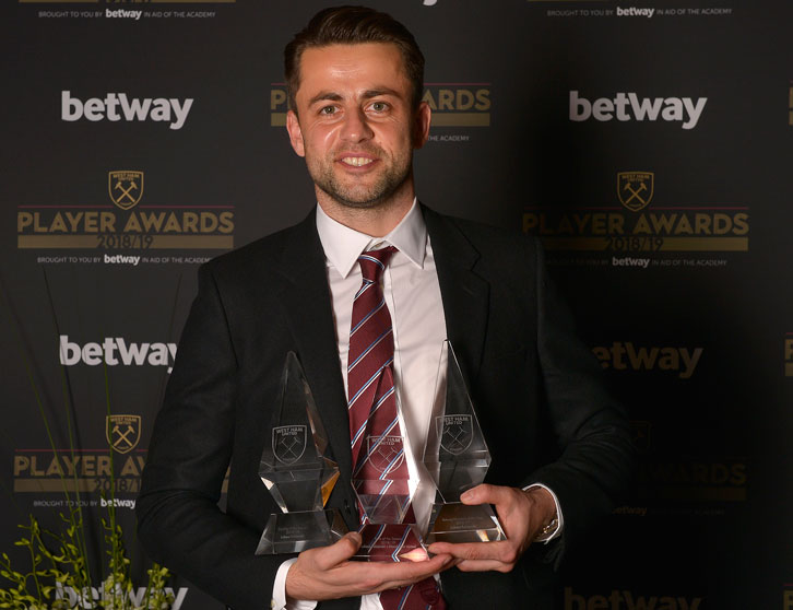 Lukasz Fabianski with his awards