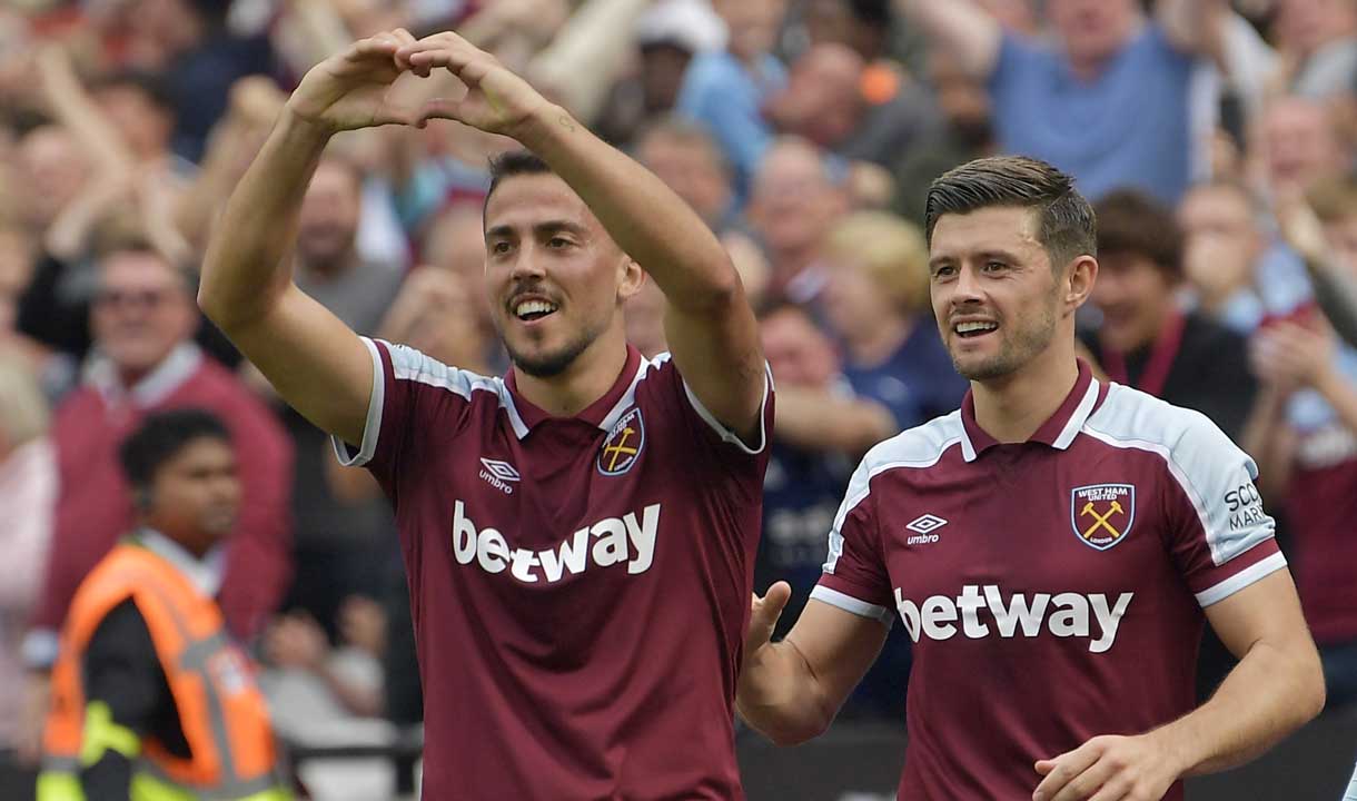 Pablo Fornals celebrates a goal