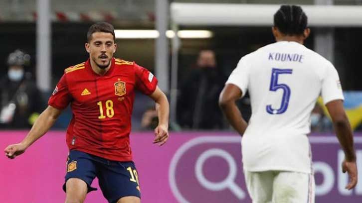 Pablo Fornals in action against France