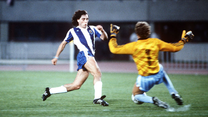 Paulo in action for Porto in the 1987 European Cup final